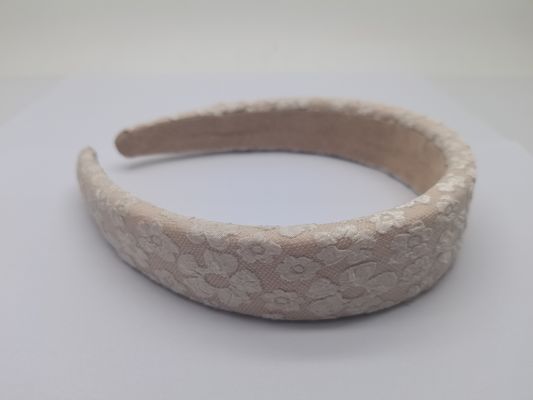 Atractiva corbata de tejido rosado súper suave para mujeres