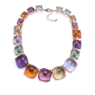 Collar de gemas acrílicas de colores con diseño de moda y aleación dorada
